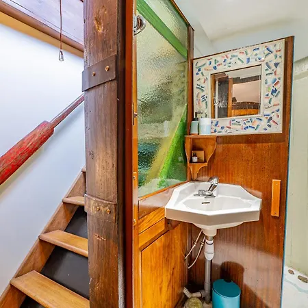 La Petite Annick Hotel en barco