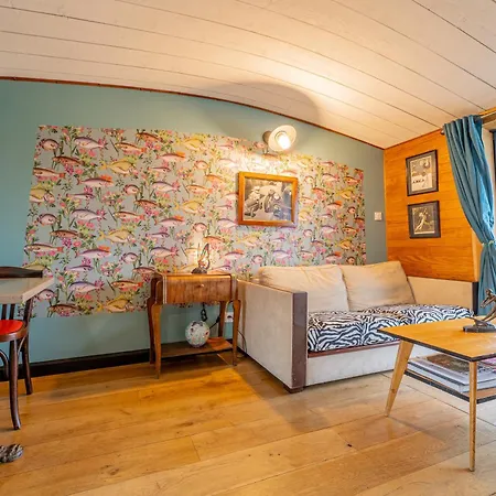 La Petite Annick Hotel en barco 2*